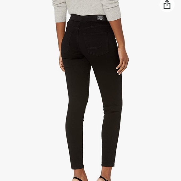 🌸Signature by Levis Women's Totally Shaping Pull on Skinny Jeans - Picture 3 of 5